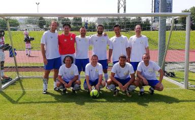 MMFA 1 S'INCLINE EN 8EME, MMFA 2 VA EN 1/4